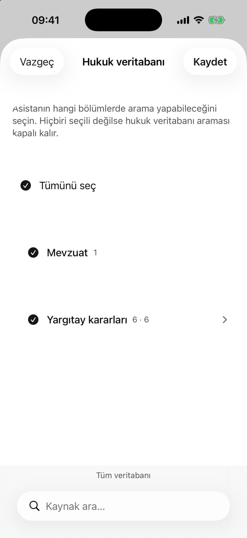 Hukuk veritabanı ekranı: Tümünü seç, Mevzuat ve Yargıtay kararları grupları, altta Tüm veritabanı özeti ve Kaynak ara alanı